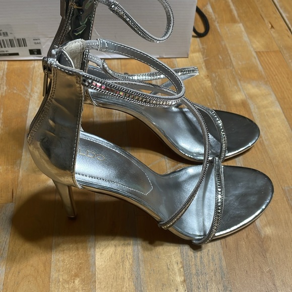New in box Aldo Umude heeled sandals - Picture 2 of 6